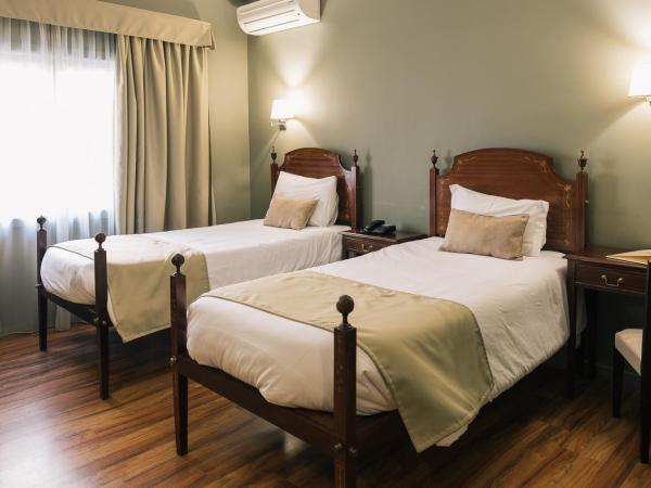 Hotel Sao Jose : photo 2 de la chambre chambre familiale (2 adultes et 2 enfants)