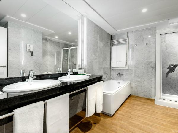 Hotel Tres Reyes Pamplona : photo 1 de la chambre chambre exécutive