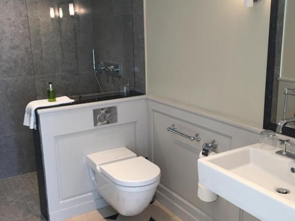 Hôtel de Londres : photo 5 de la chambre chambre double