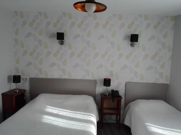 Beaune Hôtel : photo 4 de la chambre chambre triple