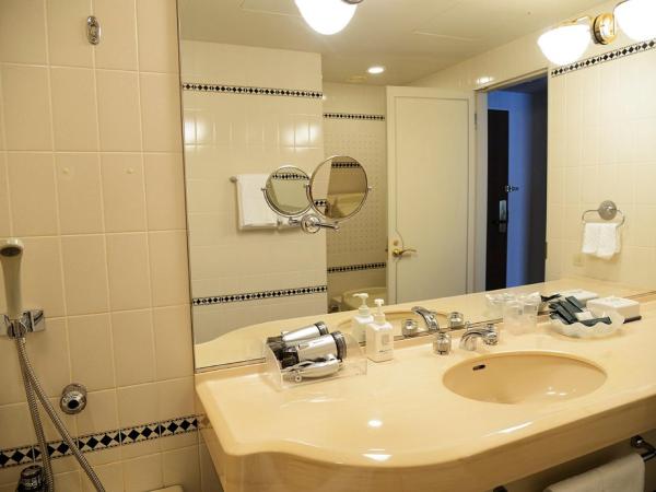 Rihga Royal Hotel Hiroshima : photo 2 de la chambre standard twin room with extra bed 34㎡ - non-smoking