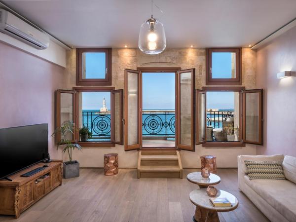 Residenza Vranas Boutique Hotel : photo 3 de la chambre suite supérieure avec bassin profond chauffé - vue sur mer