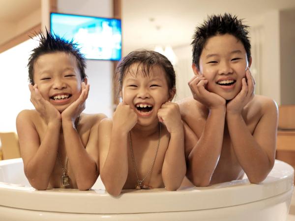 G Hua Hin Resort & Mall : photo 2 de la chambre suite familiale avec bain à remous