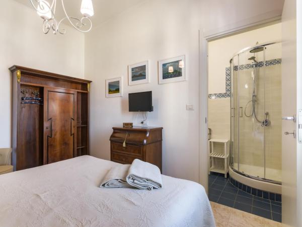 Alghero Roof Garden : photo 5 de la chambre chambre double avec balcon - vue sur mer