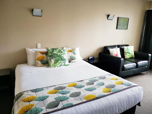 Belmont Motor Inn : photo 2 de la chambre studio lit king-size
