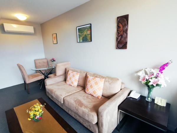 Belmont Motor Inn : photo 6 de la chambre suite 1 chambre lit king-size