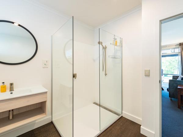 Suncourt Hotel & Conference Centre : photo 3 de la chambre executive two bedroom lakeview suite