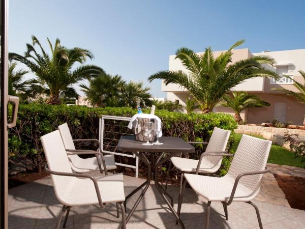 Grand Hotel Holiday Resort : photo 2 de la chambre chambre familiale supérieure