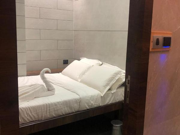 Hotel Rooms Dadar near Station : photo 4 de la chambre chambre double standard