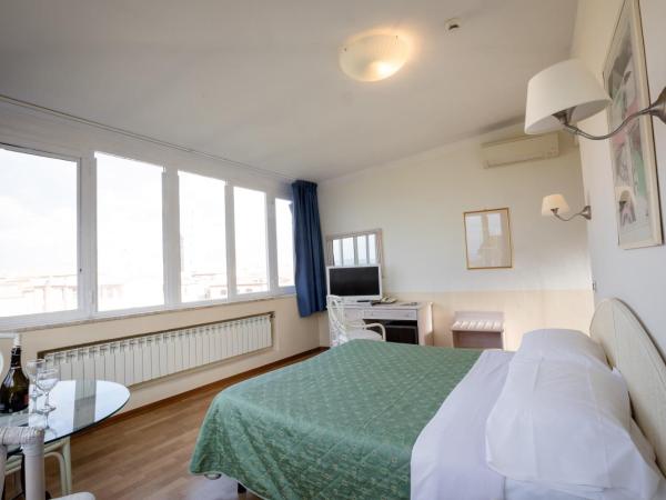 Hotel Duomo : photo 2 de la chambre chambre quadruple