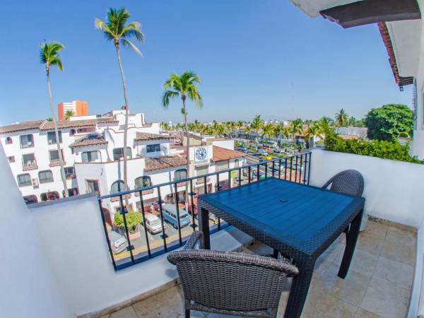 Hotel Suites Mar Elena : photo 5 de la chambre chambre quadruple avec balcon