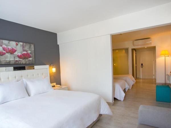 Le Bleu Hotel & Resort Kusadasi : photo 3 de la chambre chambre familiale - vue sur mer