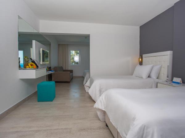 Le Bleu Hotel & Resort Kusadasi : photo 4 de la chambre chambre familiale - vue sur mer