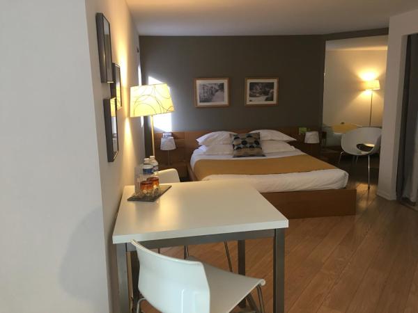 Couette et Café : photo 7 de la chambre chambre triple - vue sur jardin