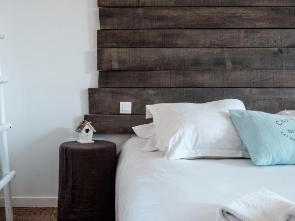 L'Île Ô Château : photo 3 de la chambre chambre double supérieure - vue sur château