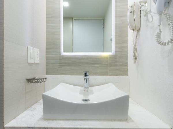 Hotel Casa Blanca : photo 6 de la chambre chambre lit queen-size 