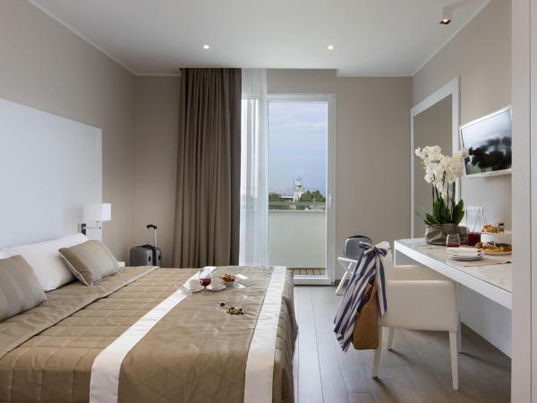 Hotel Biancamano : photo 2 de la chambre chambre double ou lits jumeaux deluxe - vue sur mer