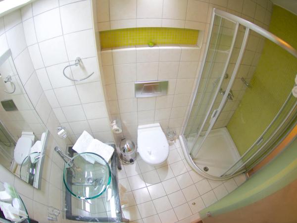 Capsis Hotel Thessaloniki : photo 3 de la chambre chambre familiale (2 adultes et 2 enfants)