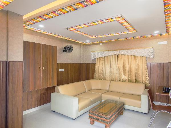 Hotel Dvaraka Inn : photo 6 de la chambre suite