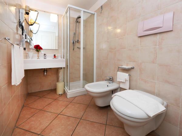 Hotel Villa Sonia : photo 5 de la chambre chambre double classique