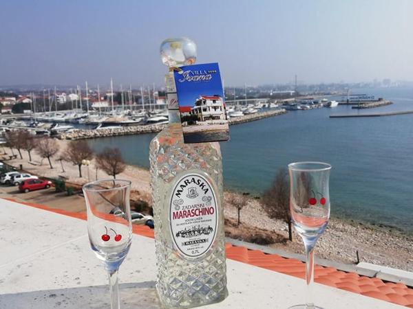 Villa Ivana B&B : photo 10 de la chambre studio avec balcon et vue sur la mer