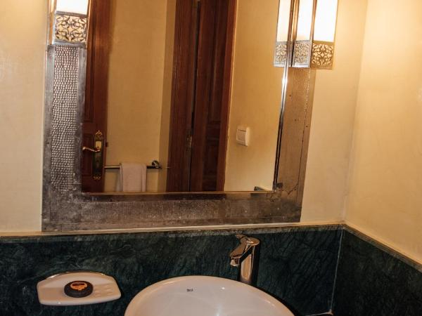 Riad-Boutique Borj Dhab Fez : photo 8 de la chambre chambre double - lavande