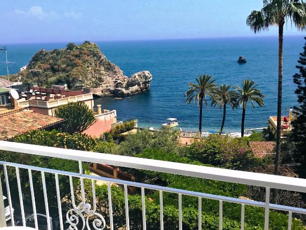 B&B A Due Passi Dal Mare : photo 10 de la chambre chambre double avec salle de bains privative extérieure