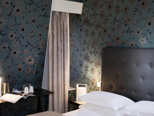 Hôtel Plaza Étoile : photo 4 de la chambre chambre double ou lits jumeaux classique