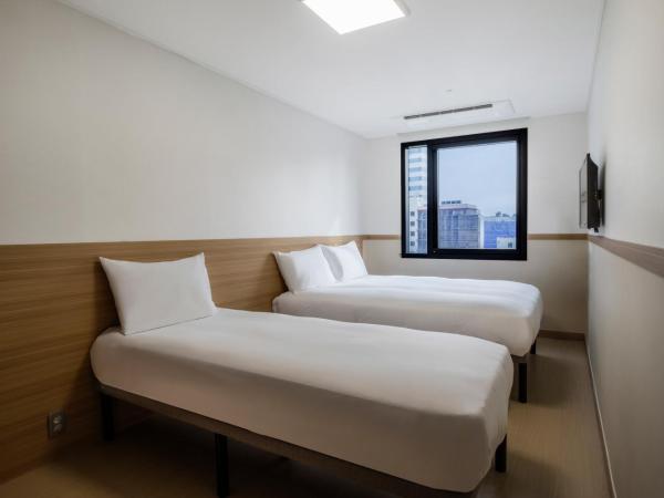 Five hotel Jongno : photo 2 de la chambre chambre familiale avec salle de bains