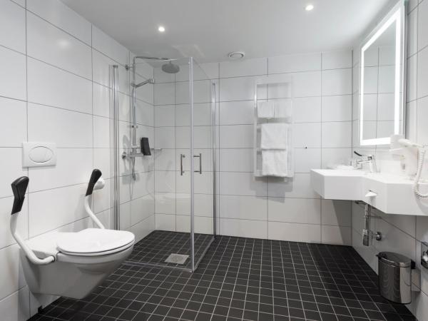 Thon Hotel Rosenkrantz Oslo : photo 4 de la chambre chambre double - accessible aux personnes à mobilité réduite 
