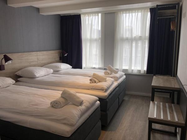 Facade Hotel Amsterdam : photo 1 de la chambre chambre triple