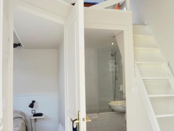 Hotel Nuit Et Jour - La Maison de Lucile : photo 1 de la chambre chambre familiale (2 adultes et 2 enfants)