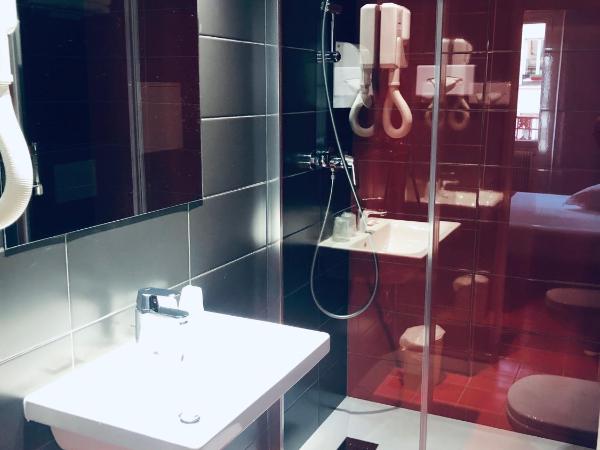 The Originals City, Hôtel Lecourbe, Paris Tour Eiffel : photo 6 de la chambre chambre simple standard