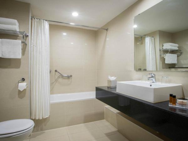 Clayton Hotel Silver Springs : photo 3 de la chambre chambre lit king-size deluxe