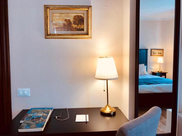 Casa Ciampi Locazione Turistica : photo 10 de la chambre chambre double deluxe avec balcon