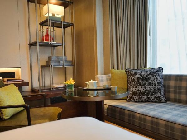 Grand Hyatt Hangzhou : photo 3 de la chambre chambre lit king-size - vue sur lac