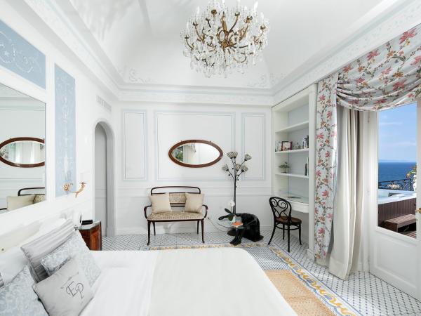 Luxury Villa Excelsior Parco : photo 2 de la chambre chambre double ou lits jumeaux exécutive avec terrasse