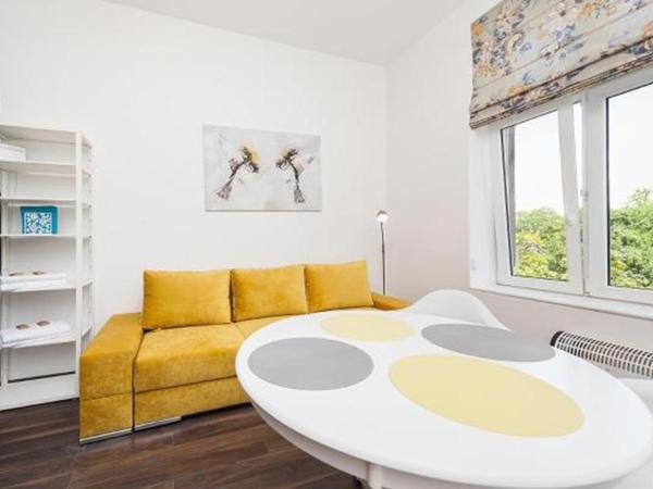 2 Nights Apartments - great location, right next to Main Rail and Bus Station, 10 min to Main Square by foot : photo 3 de la chambre appartement