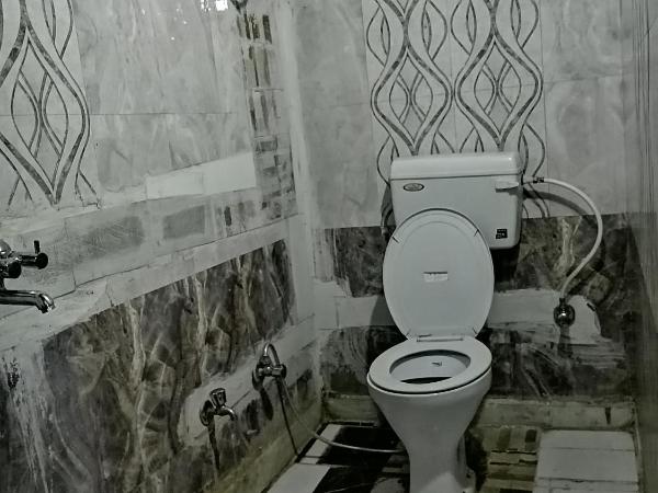 Royal Heritage Guest House : photo 6 de la chambre chambre double avec salle de bains privative