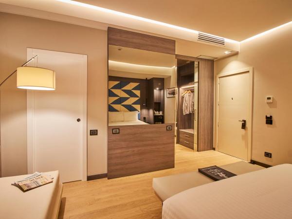 iH Hotels Milano Ambasciatori : photo 4 de la chambre suite junior deluxe