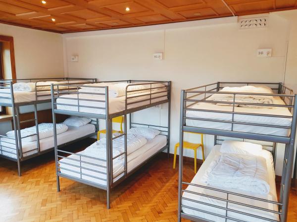City Hostel Bergen : photo 9 de la chambre lit simple dans dortoir masculin de 10 lits 