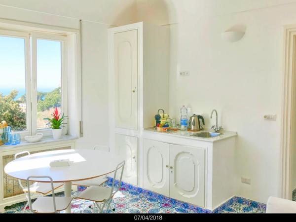 Villa Silia : photo 3 de la chambre suite avec balcon - vue sur mer