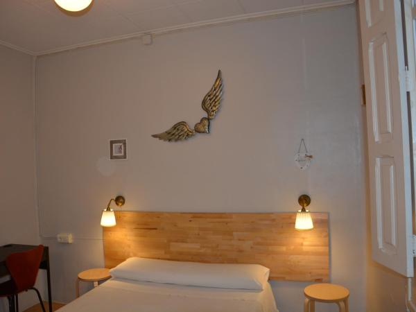 Pensión Moratin : photo 10 de la chambre chambre double avec douche