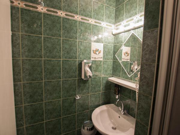 Urban Boutique Hotel : photo 5 de la chambre chambre triple avec salle de bains privative