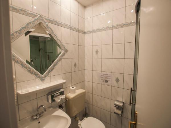 Urban Boutique Hotel : photo 4 de la chambre chambre double ou lits jumeaux avec salle de bains