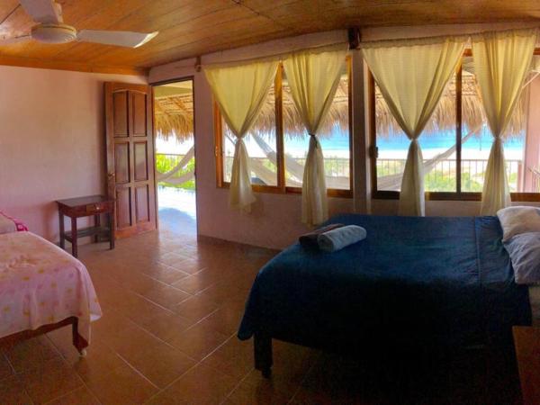 Ananda Guest House Yoga & Meditación : photo 2 de la chambre chambre quadruple - vue sur mer