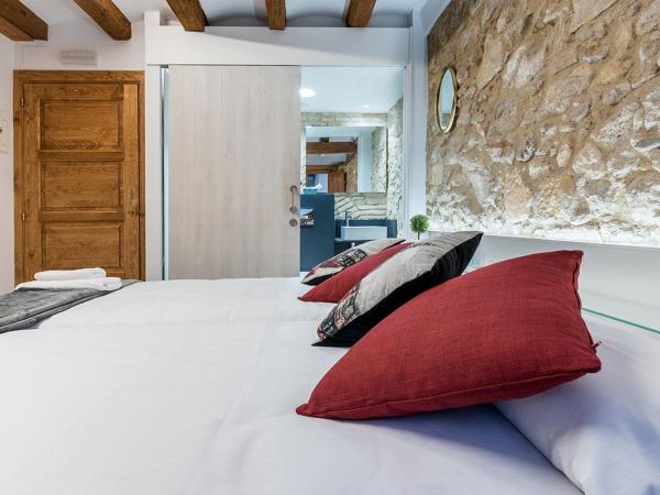 Hostal 977 : photo 6 de la chambre chambre lits jumeaux avec salle de bains privative