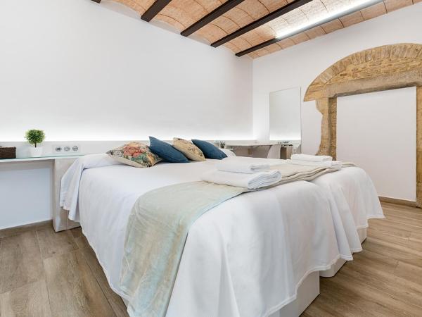 Hostal 977 : photo 3 de la chambre chambre lits jumeaux avec salle de bains privative