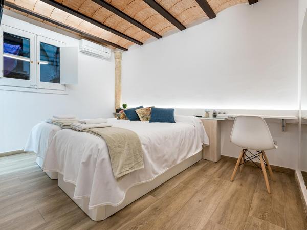 Hostal 977 : photo 2 de la chambre chambre lits jumeaux avec salle de bains privative