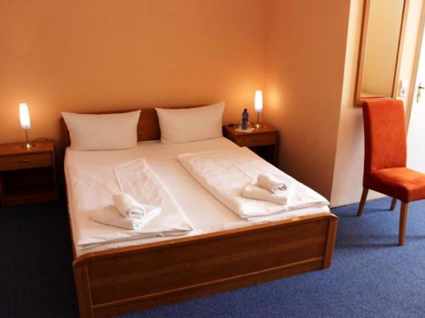 Hotel-Pension Rheingold am Kurfürstendamm : photo 4 de la chambre chambre quadruple